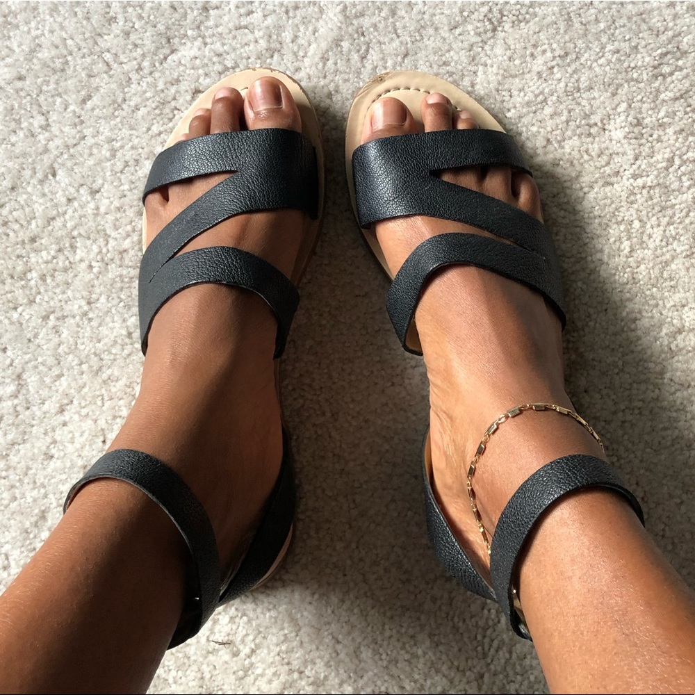 Marc Fischer Black leather sandals